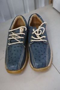 lot 277 image: Herrera leather tennis shoes blue color size 7.5