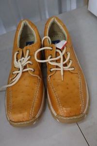 lot 282 image: Herrera leather tennis shoes golden butter color size 9.5