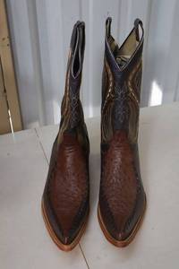 lot 491 image: Herrera chocolate brown color boots size 7.5