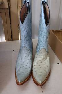 lot 529 image: Herrera baby blue color ostrich boots size 7.5