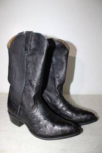 lot 343 image: Black color ostrich boots size 9