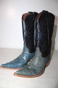 lot 344 image: Herrera blue and black color boots size 8