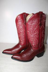 lot 354 image: Red diamond red color lizard boots size 7
