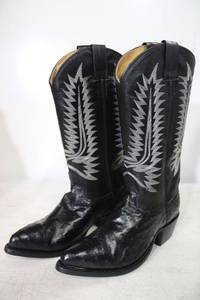 lot 370 image: Hacienda Black ostrich boots size 8.5
