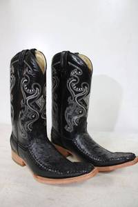 lot 375 image: Red Diamond black boots size 8