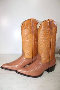 lot 383 image: Red Diamond honeylight brown color lizard boots size 8