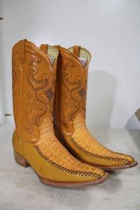 lot 385 image: Red Diamond golden butter color boots size 8