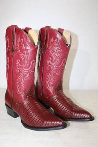 lot 386 image: Red Diamond wine color lizard boots size 8