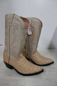 lot 389 image: Sand and bone color ostrich boots size 8