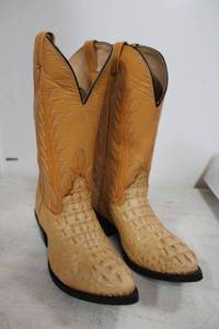 lot 397 image: Hacienda Light brownmango color boots size 8