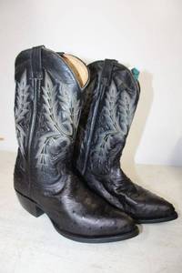 lot 430 image: Black ostrich boots size 8.5
