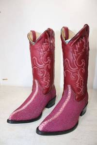 lot 452 image: Red Diamond wine color lizard boots size 7.5