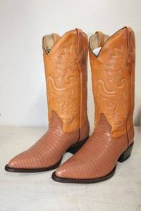 lot 454 image: Red Diamond honey brown color lizard boots size 7.5