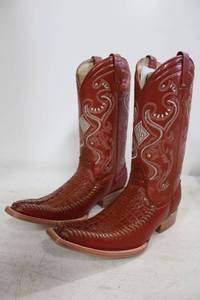 lot 472 image: Red Diamond honey brown color boots size 7.5