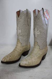 lot 473 image: Bone color croc boots size 7.5