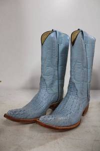 lot 481 image: Herrera baby blue color croc boots size 7.5