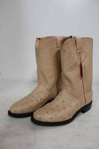 lot 499 image: Sand color ostrich boots size 7