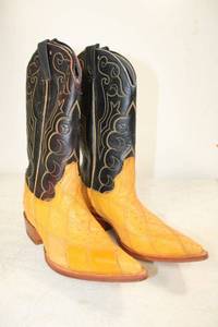 lot 503 image: Herrera Yellow and black color boots size 7
