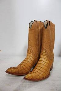 lot 520 image: Herrera Golden butter color croc boots size 7