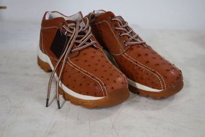 lot 549 image: Red Diamond brown color tennis shoes size 9