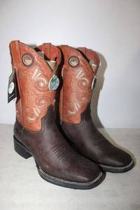 lot 600 image: Twinstone crazy chocolate color boots size 9.5