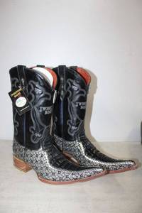 lot 598 image: Twinstone black and silver color boots size 9.5