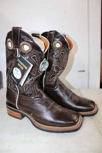 lot 638 image: Twinstone mid calf coffee color boots size 7.5