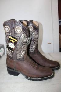 lot 643 image: Twinstone mid calf coffee color boots size 9.5