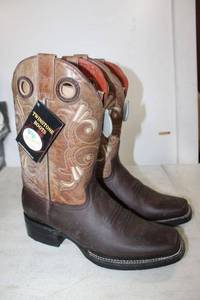 lot 654 image: Twinstone mid calf brown color boots size 9.5