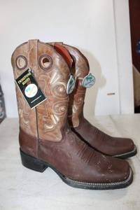 lot 653 image: Twinstone mid calf brown color boots size 9.5