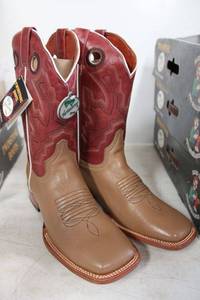 lot 697 image: Twinstone mid calf red and tan color boots size 9