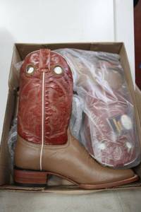 lot 705 image: Twinstone mid calf red and tan color boots size 10.5