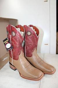 lot 713 image: Twinstone mid calf red and tan color boots size 7.5
