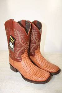 lot 722 image: Twinstone mid calf brown and tan color boots size 8