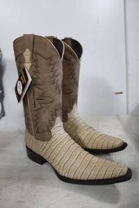 lot 736 image: Twinstone taupe and off white color boots size 8.5