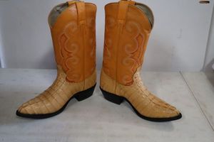 lot 110 image: Herrera buttercup color boots size 10
