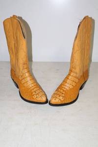 lot 112 image: Herrera buttercup color boots size 10