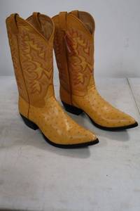 lot 130 image: Hacienda buttercup color ostrich boots size 10.5
