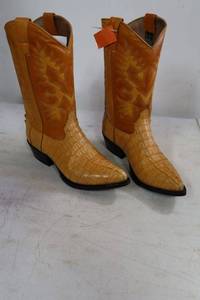lot 141 image: Hacienda Mango brown and butter color boots, size 9.5