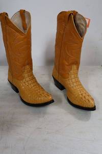 lot 145 image: Hacienda buttercup and brown color boots size 8.5