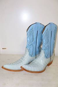 lot 170 image: Herrera Caimna blue color boots size 9