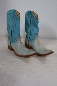 lot 183 image: Herrera Caiman blue color boots size 8.5