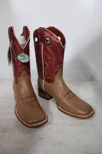 lot 690 image: Twinstone red and tan color boots size 9.5