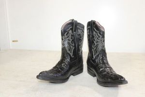 lot 586 image: Kids Herrera black color croc boots size 18.5
