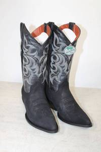 lot 596 image: Twinstone black boots size 8