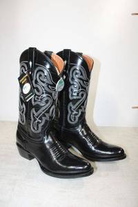 lot 619 image: Twinstone black color boots size 8