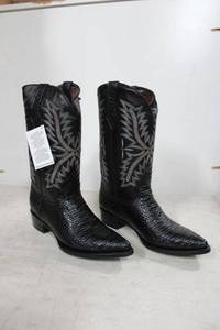 lot 615 image: Twinstone black color boots size 11