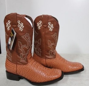 lot 623 image: Twinstone brown color boots size 8.5