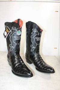 lot 630 image: Twinstone black color boots size 12.5