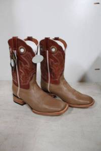 lot 661 image: Twinstone red and tan color boots size 10.5